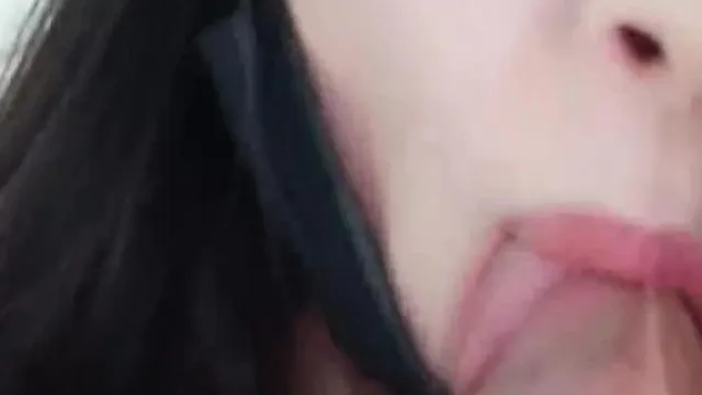 呆萌萝莉的新年第五砲!!露脸玩逼逼~多体位爆操~让新的一年依然充满性爱吧！