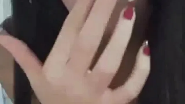 骚气主播蕾丝爆乳佳人自慰大秀~身材苗条逼毛稀疏~坐着插穴自慰很淫蕩!!