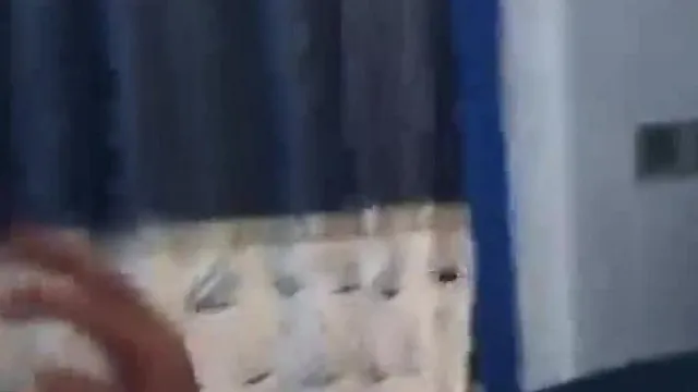 La joven coqueta pelea con el curador chino, parte 4. Después de las ventosas, llega el deseo sexual