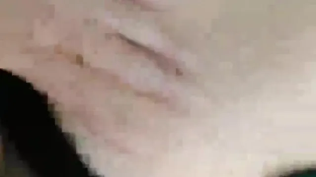 我应该在车底~不应该在车里~看到你们有多甜蜜QQ这样一来~偷情女友后座口交~给我离开的勇气!!