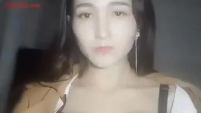 Chica cansada del mundo, presentadora de transmisión en vivo modelo de nueve cabezas súper dedicada (ω) expuesta