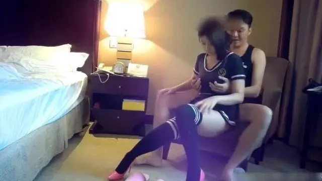 昔日大神精品大片-十八岁大奶G杯丰满巨乳美女学妹,约啪超嫩学妹有点害羞,含住肉棒后开始湿起来主动干003211