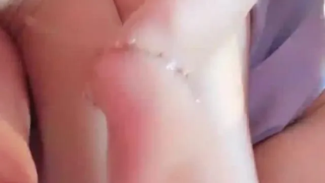 撸管推荐粉嫩大眼美女主播紫薇大秀普通话