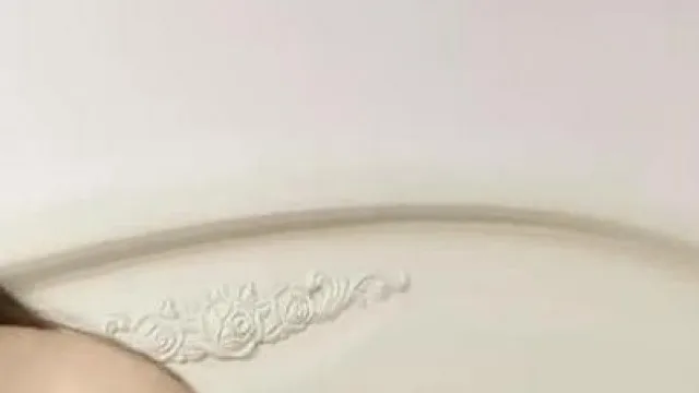 非常嫩双马尾萝莉萌妹情趣制服道具自慰，掰开粉穴跳蛋震动呻吟娇喘非常诱人，很是诱惑喜欢不要错过