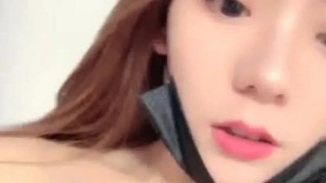 リトルキュートプラットフォーム（オリジナルカワイイ）美しいホストヤン姉妹のライブショー、美貌、美貌、真菌パウダー、情熱的なオナニーはとても魅力的です