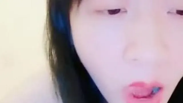 颜值不错两个少妇双人自慰秀情趣装互摸舔奶头跳蛋震动手指抠逼非常诱人很是诱惑不要错过