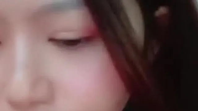 小可爱平台(原卡哇伊)漂亮御姐骚穴种草莓1030收费自慰大秀颜值不错身材也好激情自慰很诱人