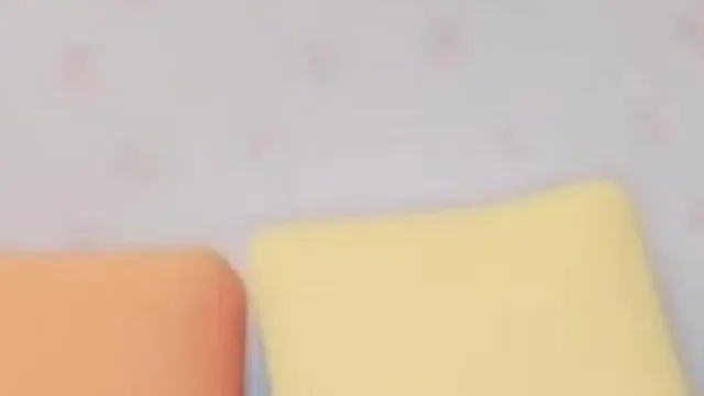 高颜值爆乳妹子情趣装自摸秀沙发上揉搓逼逼穿上开裆肉看着非常诱人很是诱惑喜欢不要错过
