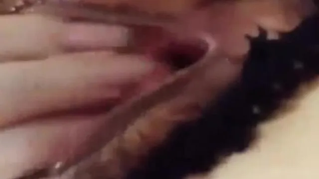 [本土自拍] 小模Cindy一直说射到我的嘴哩!很想要喝你的精液手还一直摸着骚穴!