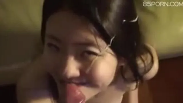 风骚女友顔射吃精