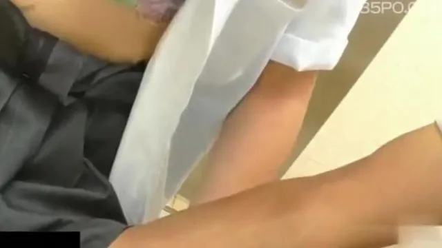 Девушка из эскорта из колледжа предложила пользователю сети заняться сексом в ванной и ушла сразу после сделки, чтобы ее не узнали. На ней была маска.
