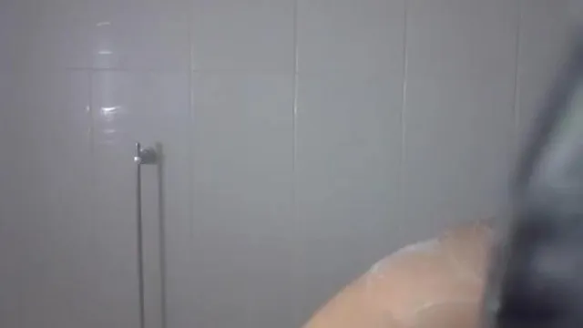 网路热搜「神乳小只马」身材超营养！大奶蜂腰水又多：三点都是粉红色-5