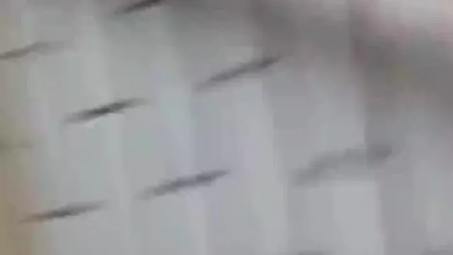 南韩地铁尾随抄底偷拍美腿短裙～59