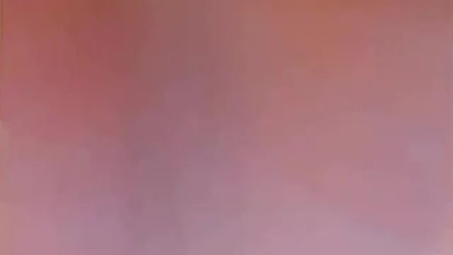 女友还在上大学的漂亮小表妹一起吃过几次饭送了点小礼物后顺利约到酒店啪啪,真是嫩