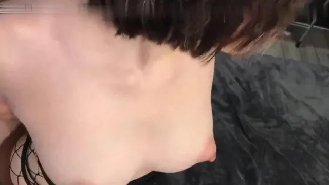 极品美乳华裔靓妹李凯莉穿着性感网袜被黑人男友后人xiao穴貌似最近奶子又大了