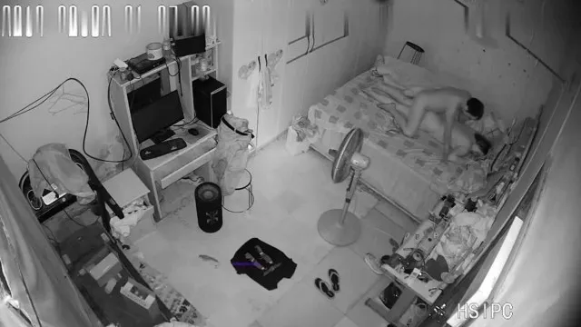 Una nueva filtración en septiembre reveló que una cámara web doméstica pirateada filmaba en secreto la vida sexual de una pareja de inmigrantes en una casa de alquiler.