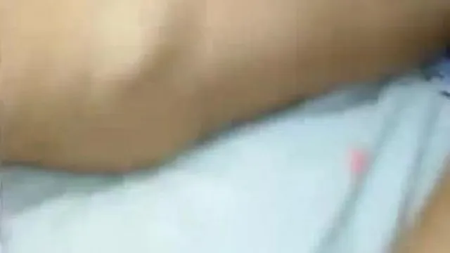 为了赚钱脸都不要2男2女激情4P各种淫乱堪比A片无套啪啪内射另一个口爆还用尺量鸡巴对白搞笑-1