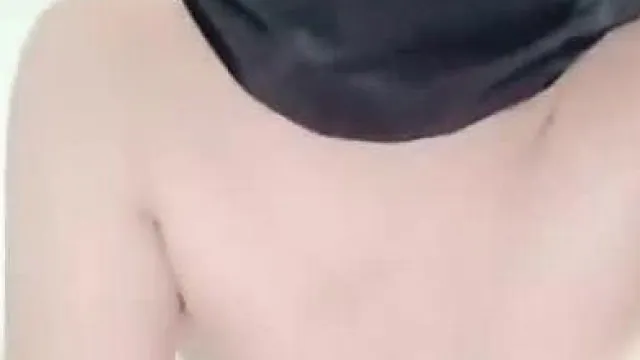 Belezinha inocente faz sexo com parceiro sexual
