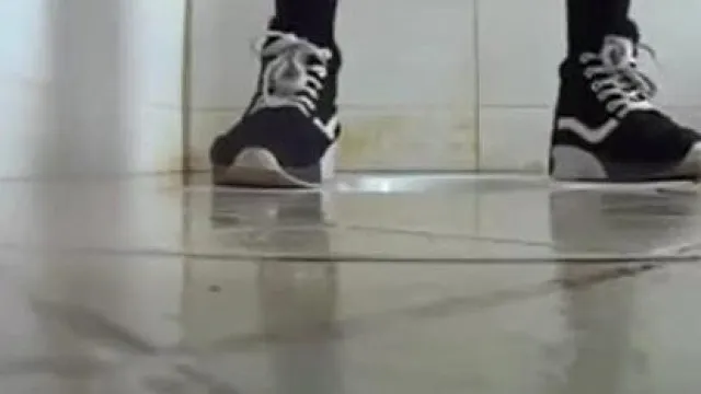 真实厕拍 反映校园里的真实生活