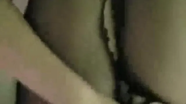 操00後黑絲騷逼（溫州地區交流私訊）