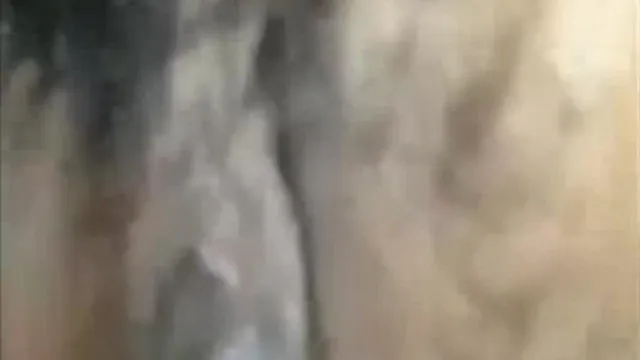 Essa mulher madura brinca com a buceta todos os dias
