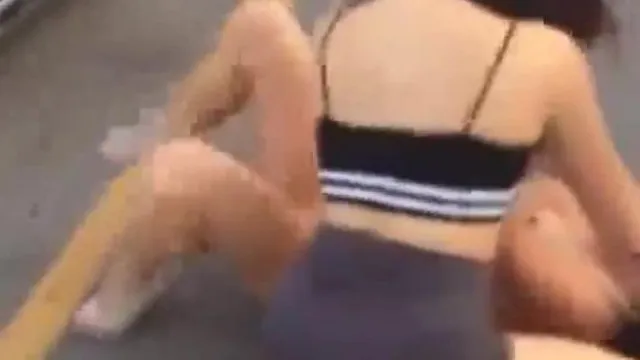 為什麼女人總是打到衣服爆開...