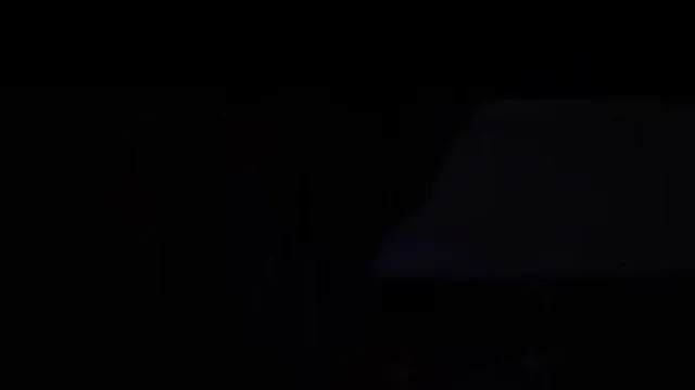 J'adore le regarder, avoir une liaison est tellement excitant ! Je n'arrêtais pas de crier Ça démange !