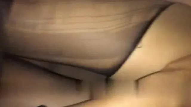176长腿美脚足交车模主动献身全程淫荡对白,下