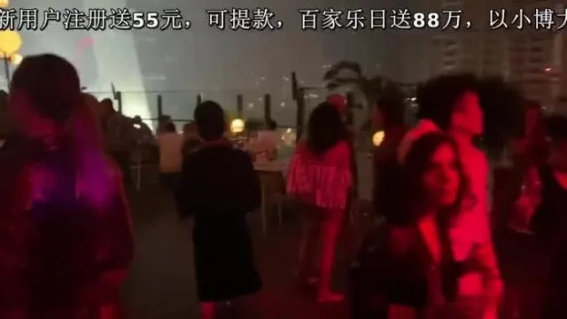 北京模特和义大利帅男友自拍流出!!直接在厕所打得火热~激情爆操!!