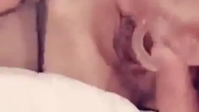 Un video sexual filtrado por una celebridad de Internet de Weibo ~ Lo eyaculé todo ~ Pero todavía tengo que jugar contigo hasta que alcances el clímax primero ~