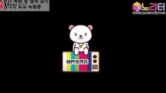 [韩国] 假香蕉準备好了!!就等哥哥来和我实战练习~