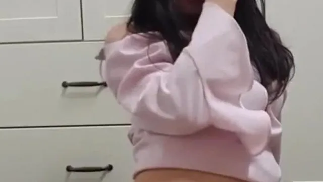 [韩国] 黑髮尤物~美乳如此独一无二~
