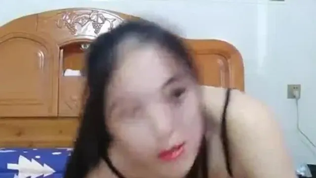 Petite salope du village ~ ? Mange mon ormeau ! ?Ma cousine et belle-sœur n'était pas à la maison et a eu des relations sexuelles passionnées avec ma cousine qui avait une grosse bite~ On aurait dit qu'elle saignait ?!