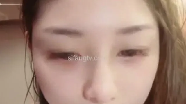 杭州高颜值气质网红~别墅游池激情直播!!粉嫩鲍鱼早已出水!!