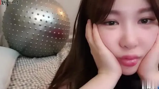 [韩国] 天使脸孔魔鬼身材~红衣裳髒了吗？等哥哥来把我弄髒~