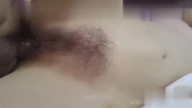 皮肤白皙苗条身材网红女神工口猫被摄影师潜规则 被玩的淫水哗哗流