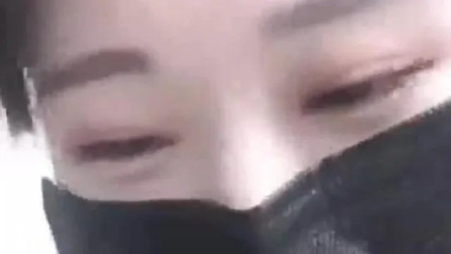 [韩国] 油油亮亮的肌肤~微微隆起的大奶!!