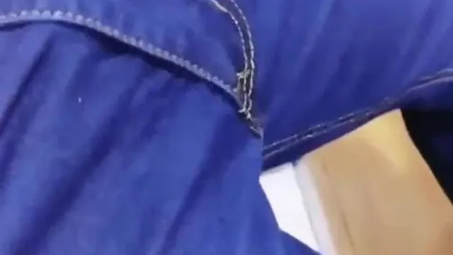 美团外卖小哥为了好评陪寂寞美女吃货吃麻辣香锅最后你懂得