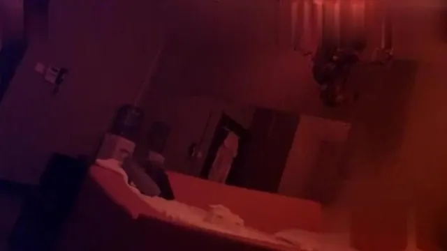 约操酷爱健身的极品性感大胸细腰马甲线美女 大长腿一字马动作爆操 一干到底呻吟大叫