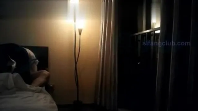 91 Gran Dios Sr. Qin y modelo a tiempo parcial Qiqi Cinema Toilet Passion 720P HD Versión completa
