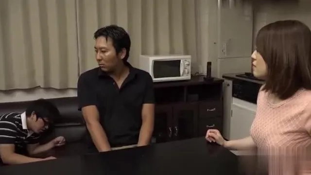 Paco_100519_183_雨音わかな_潮吹き欲求不満な奥さんの熱い誘惑