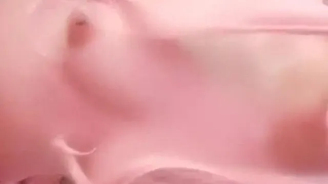 奶子的很大的卡哇伊妹子喜欢玩COS装大奶子无毛逼炮击抽插按摩棒玩弄骚逼
