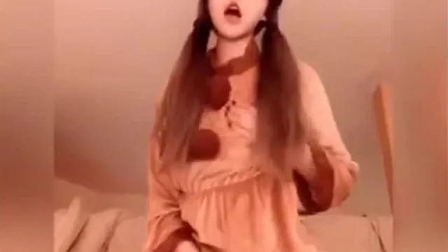 发骚麋鹿骑上肉棒萝莉声淫叫中一镜到底151515白虎嫩穴抽插中