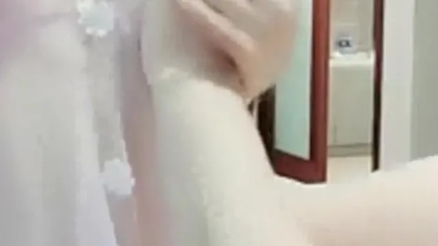 身材火辣的性感女神(钢管舞小野猫)北京酒店约炮有钱胖粉丝啪啪让人有一种好菜让猪啃的感觉