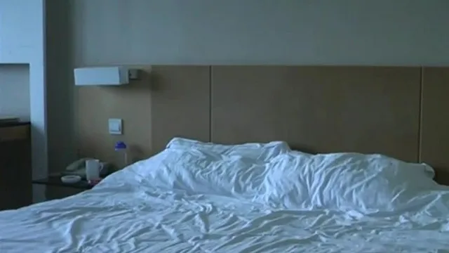 Les longues jambes et les beaux seins du mannequin chinois Han Bing en direct vidéo de sexe