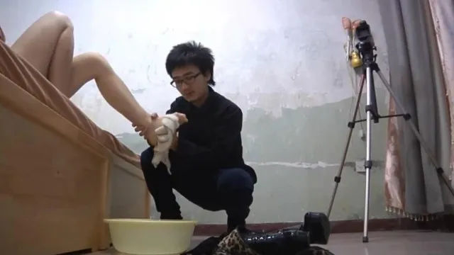 真实素人自拍小情侣月经来火红干炮实录  碧血剑在现