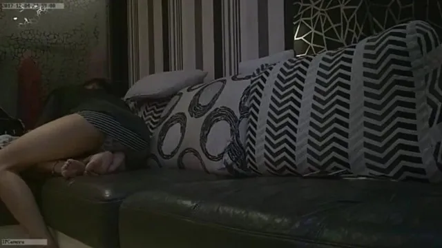 贴心丈夫花钱帮老婆找炮友，要鸡巴够大的！