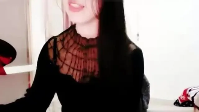 身材较好的美女直播自慰摸穴 看这样憋挺长时间了