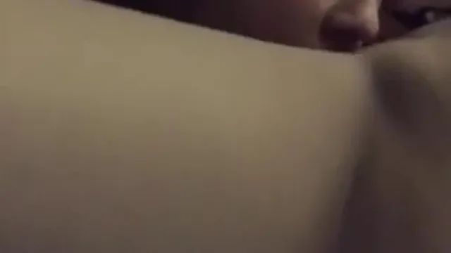 越航飛行員與漂亮美乳嫩模女友性愛私密影片流出深喉口交美乳性愛