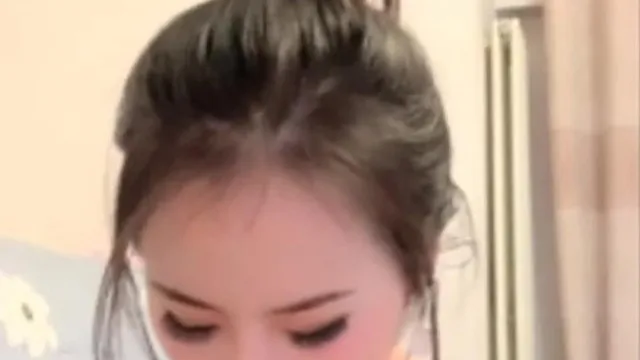[vazamento de âncora chinesa] Não posso deixar de ver seus olhos grandes ~ mas meus olhos são sempre atraídos pelos faróis! !